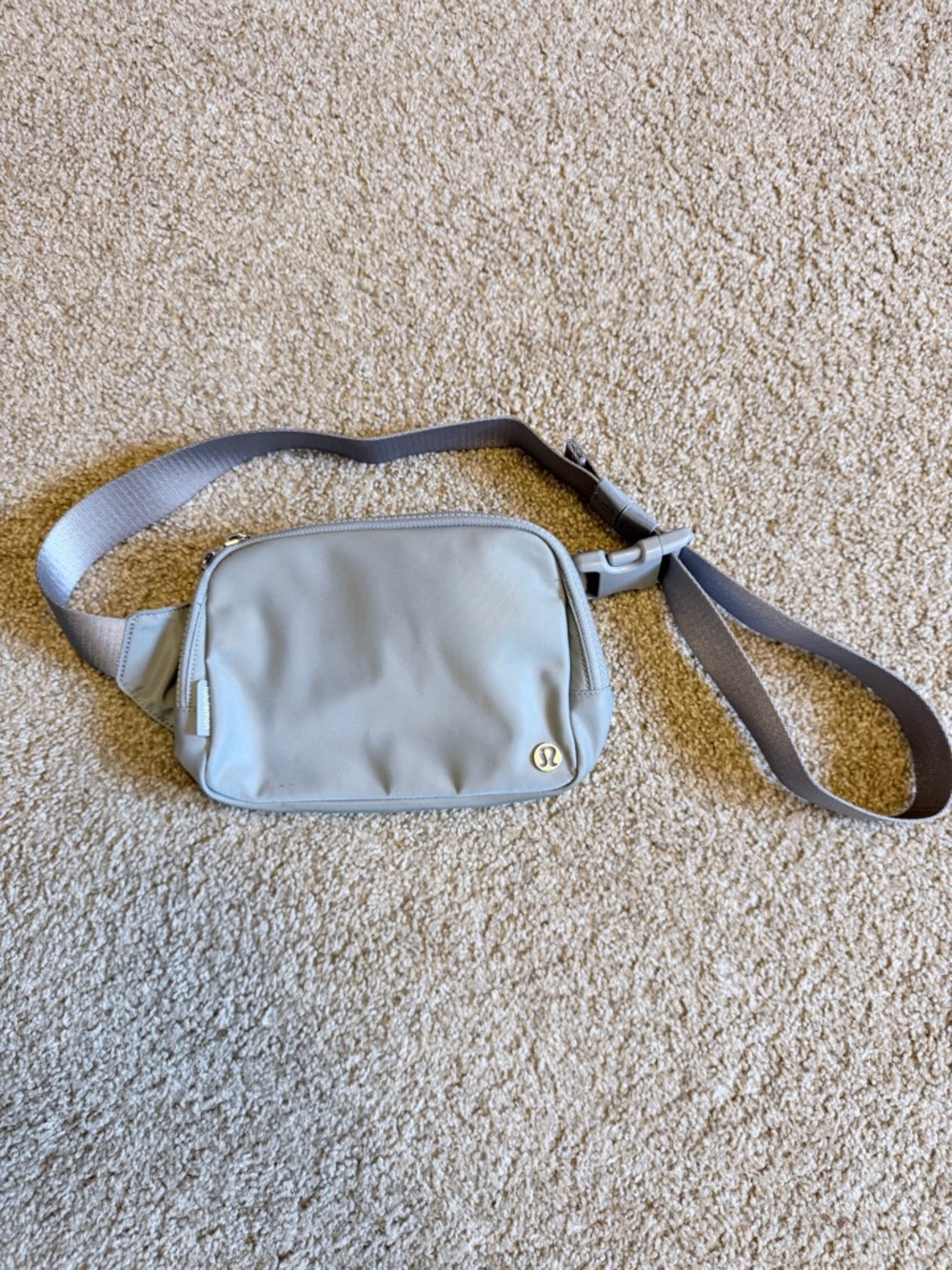 lululemon athletica Light Gray Everywhere Belt Bag with Gray Strap